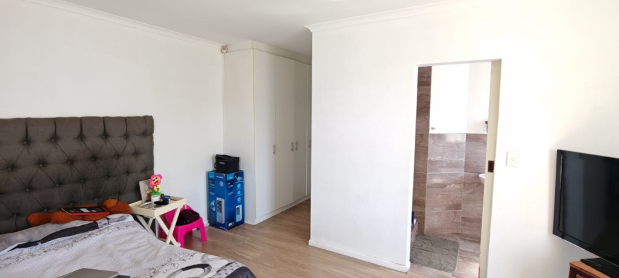 3 Bedroom Property for Sale in Bardale Village Western Cape